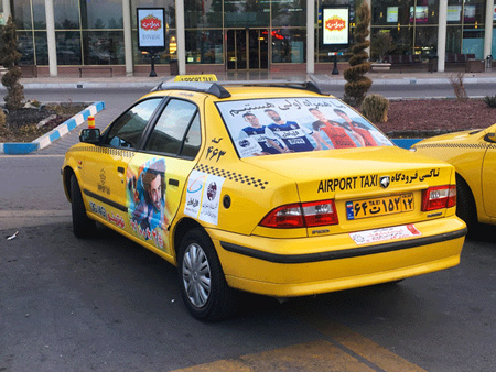 تبلیغات محیطی روی تاکسی